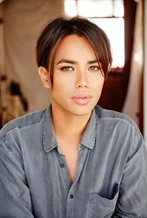Фотография актёра ДжейАр Тинако