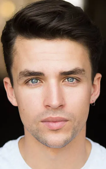 Фотография актёра Эндрю Хортон