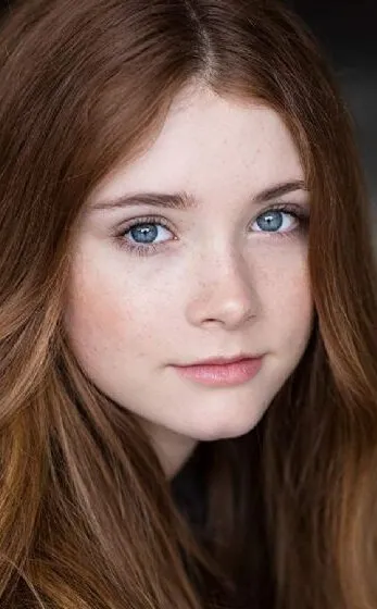 Фотография актёра Вайолет Бринсон