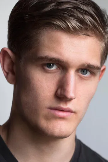 Фотография актёра Адам Хагилл