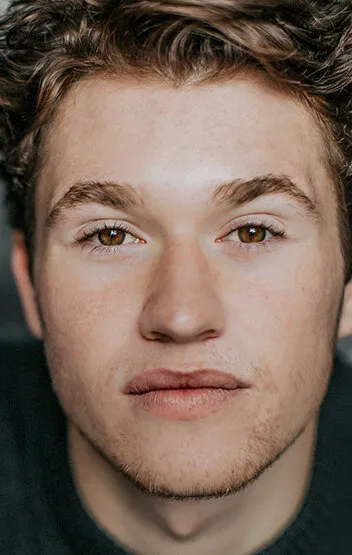 Фотография актёра Роэн Кэмпбелл