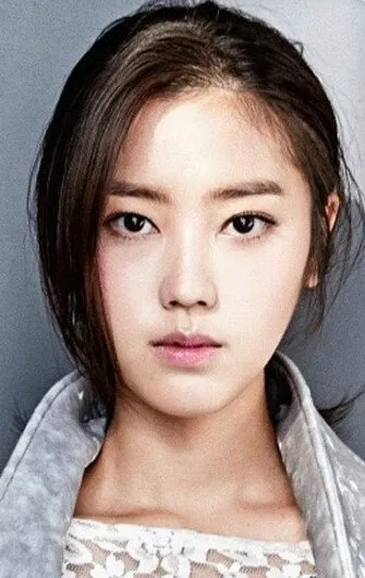 Фотография актёра Чхве Ри