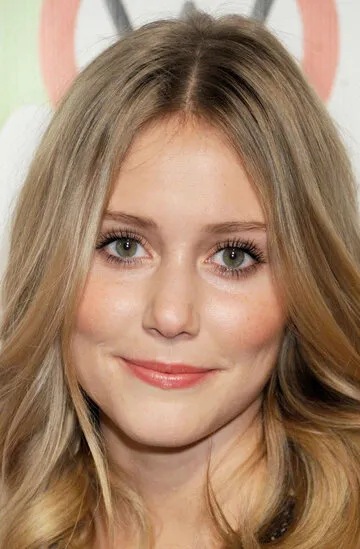 Фотография актёра Джулианна Гуилл