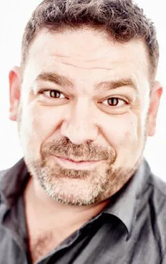 Фотография актёра Пол Мониз де Са