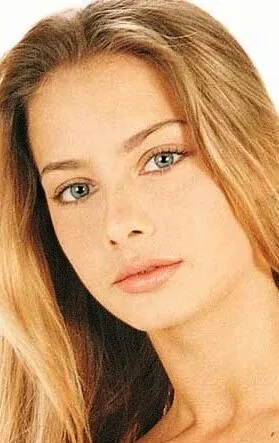 Фотография актёра Туба Унсал