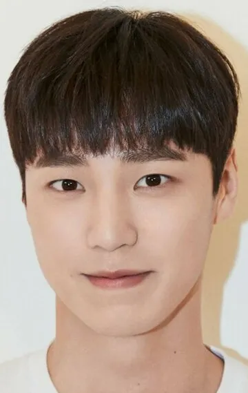 Фотография актёра Ли Тхэ-хван