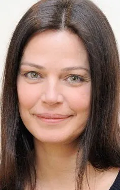 Фотография актёра Марианн Деникур