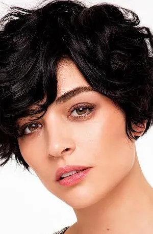 Фотография актёра Гонджа Вуслатери