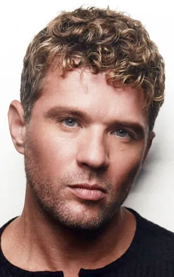 Фотография актёра Райан Филипп