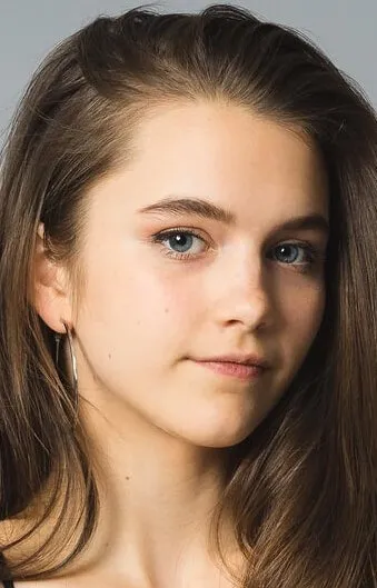 Фотография актёра Хлоя Ист