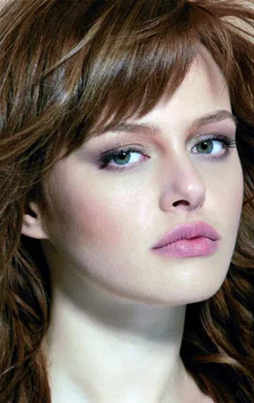 Фотография актёра Наз Эльмас