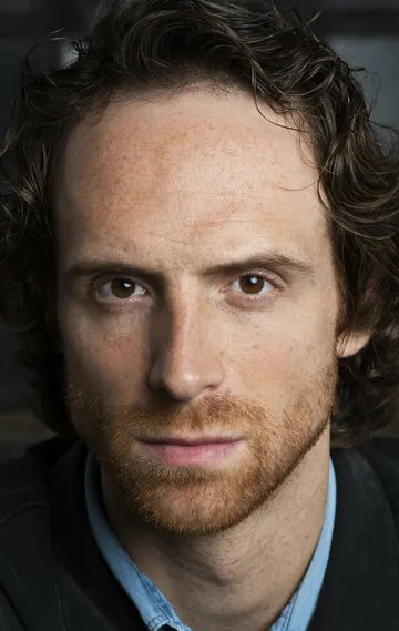 Фотография актёра Адам Хертиг