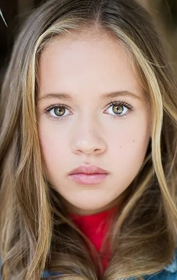 Фотография актёра Холли Дж. Барретт