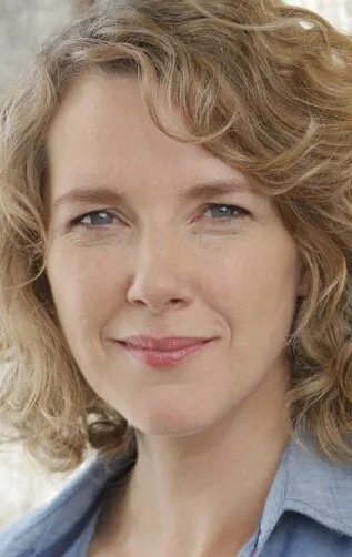 Фотография актёра Элиз Робертсон