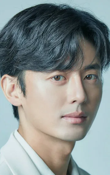Фотография актёра Ли Джи-хун