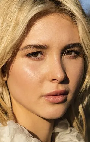 Фотография актёра Изабель Мэй