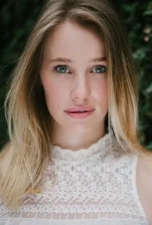 Фотография актёра Эмили Кокерел