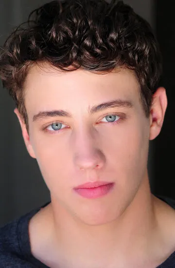 Фотография актёра Райан Ли