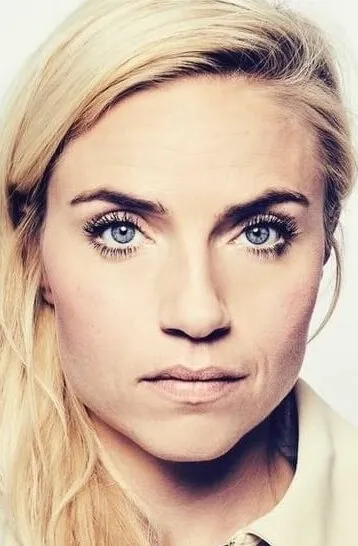 Фотография актёра Йозефин Парк