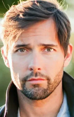 Фотография актёра Эндрю Бауэн