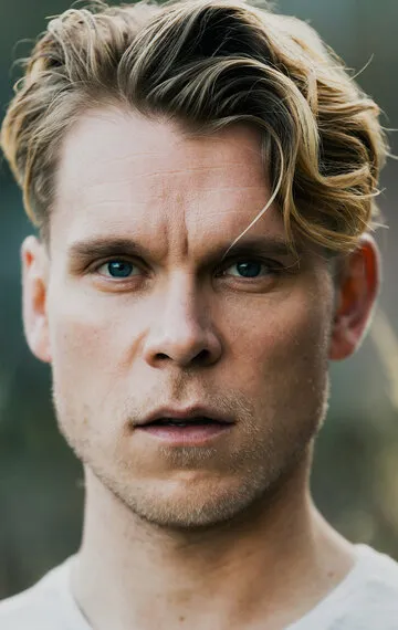 Фотография актёра Туэ Ерстед Расмуссен