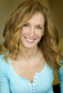 Фотография актёра Риза Бенсон