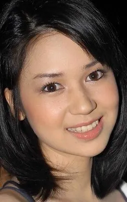 Фотография актёра Лаура Басуки