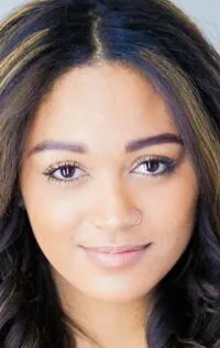 Фотография актёра Саванна Бэсли