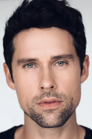 Фотография актёра Бен Холлингсворт