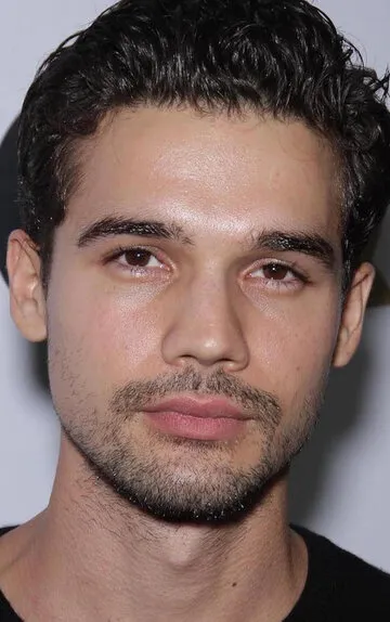 Фотография актёра Стивен Стрейт