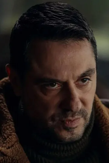 Фотография актёра Эмир Бендерлиоглу