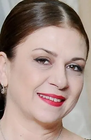 Фотография актёра Гюнеш Хаят