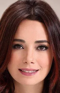 Фотография актёра Озгю Намаль