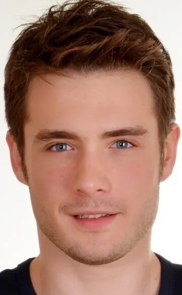 Фотография актёра Батухан Бегимгил