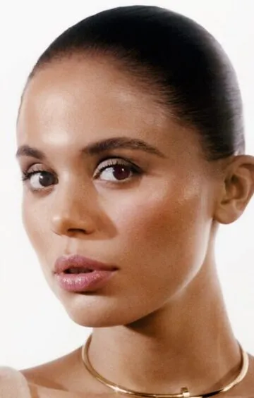 Фотография актёра Джессика Пламмер