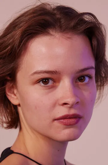 Фотография актёра Жозефин Блэйзер