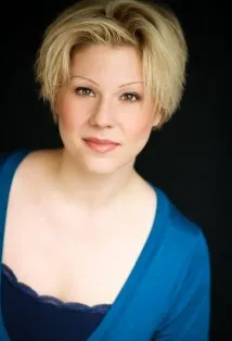 Фотография актёра Стефани Курцуба