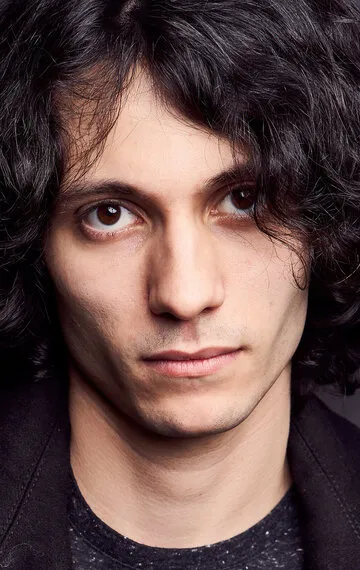 Фотография актёра Джон Саландрия