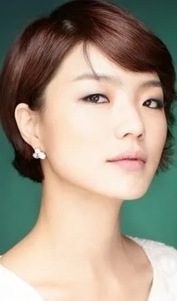 Фотография актёра Ан Ён-ми