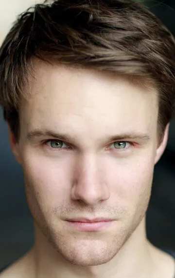 Фотография актёра Хью Скиннер