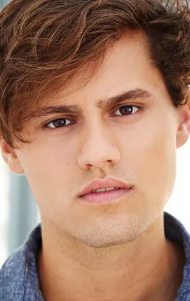 Фотография актёра Брэйди Доуэд