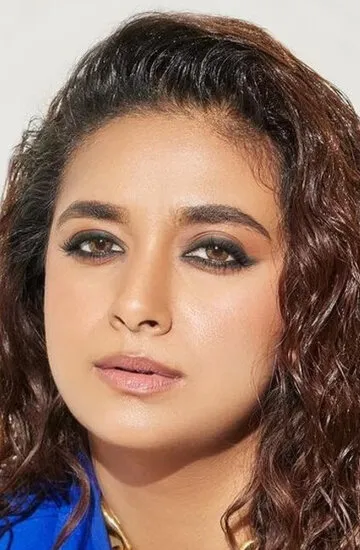 Фотография актёра Кирти Суреш