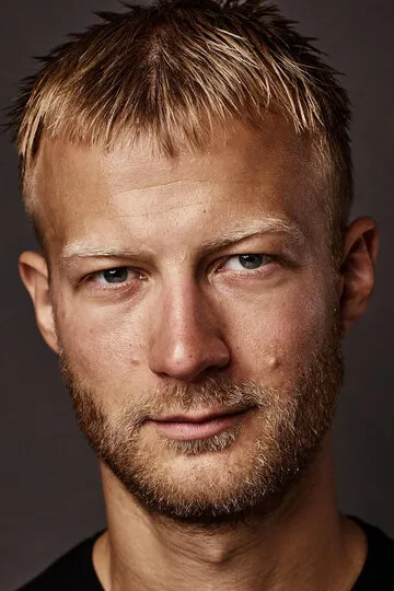 Фотография актёра Густав Дюэкьер Гис