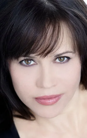 Фотография актёра Яная Стефенс