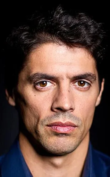 Фотография актёра Гонсалу Уоддингтон