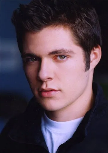 Фотография актёра Бен Льюис