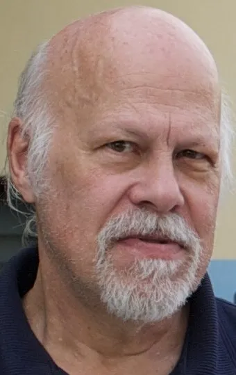 Фотография актёра Джон Ладальски