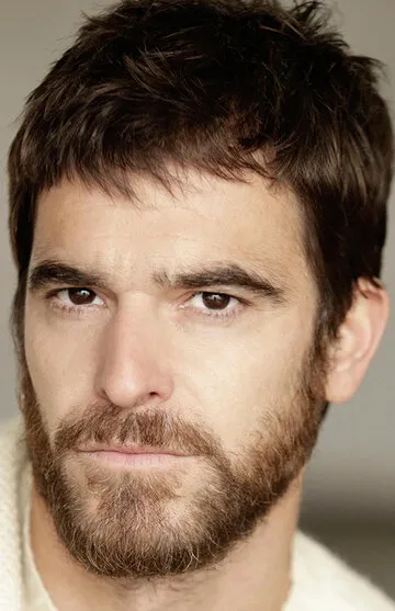 Фотография актёра Альфонсо Бассаве