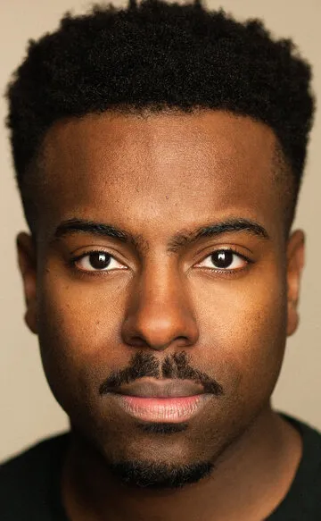 Фотография актёра Акемнджи Ндиферньян