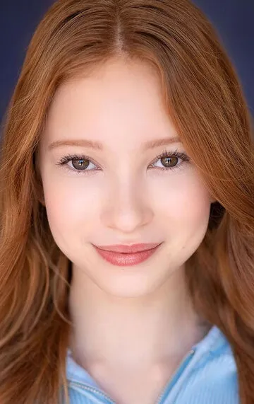 Фотография актёра Кэролайн Абрамс